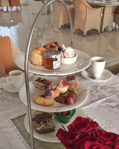 Women chat cafe