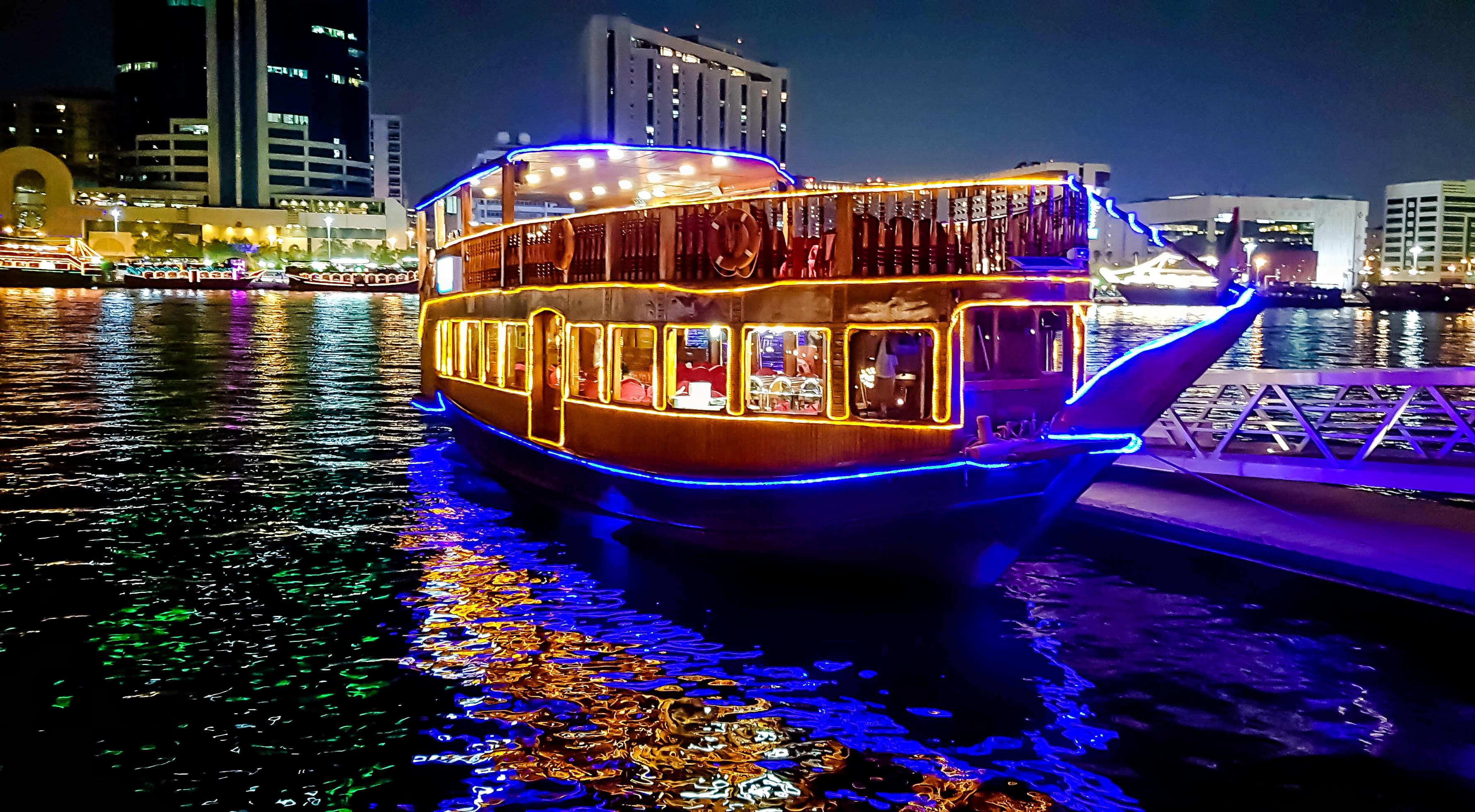  Dhow Cruise Dubai Harbour